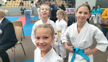 Bydgoszcz to kolejny przystanek naszych zawodników 03.11.2024 odbył się coroczny turniej Bushido Cup Karate WKF, w którym wzięły udział 33 kluby i ponad 700 zgłoszeń. Nasza skromna 5 osobowa ekipa zdobyła 8 medali i uplasowała się na 6 miejscu w klasyfikacji medalowej na 33 kluby.